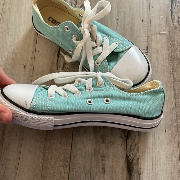 EUC Converse All Star Kids Sneakers Size 3 - Picture 3 of 9